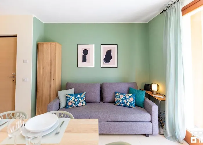 Grabbia 5 By Design Apartment *